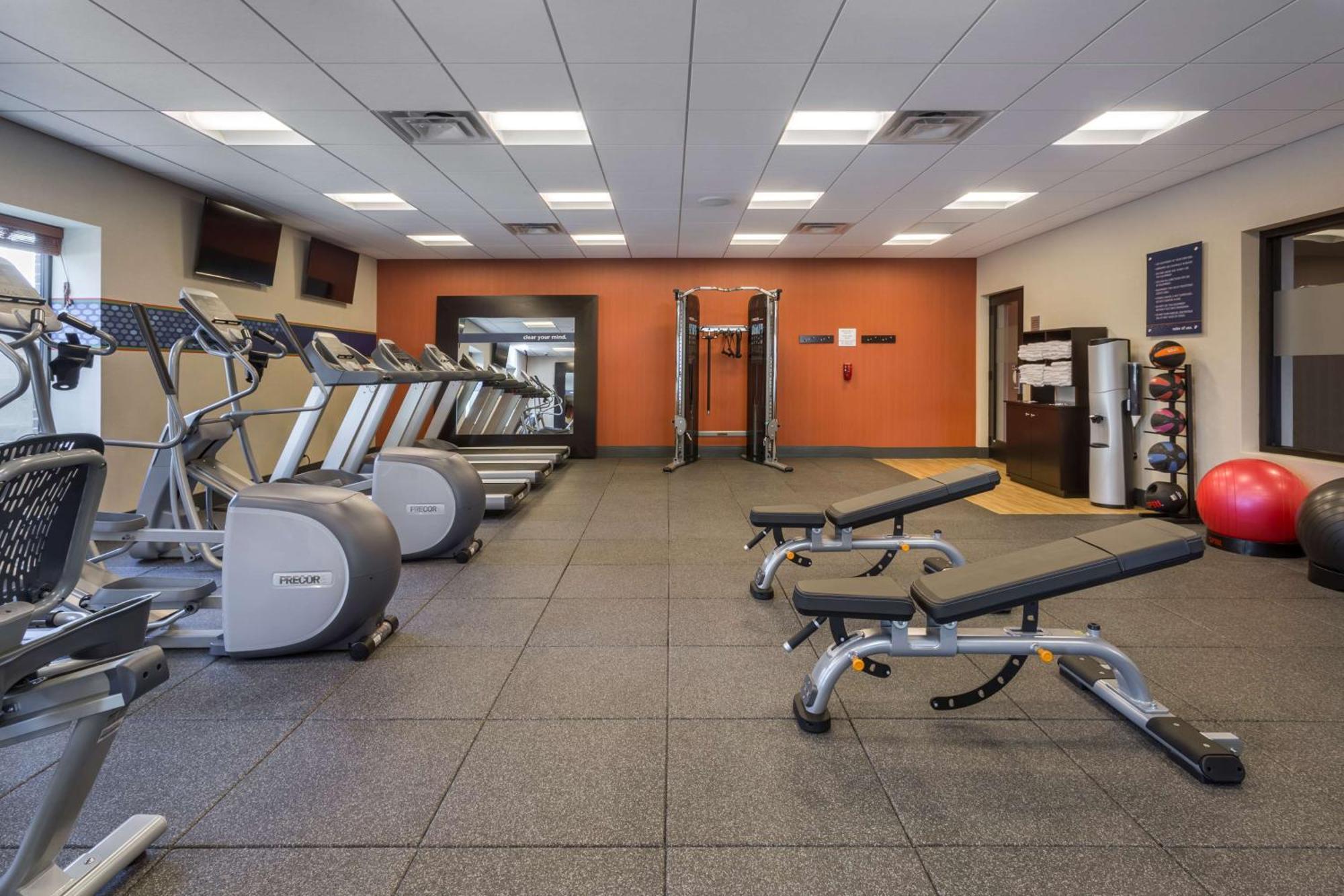 Hampton Inn & Suites Newport/Cincinnati, Ky Εξωτερικό φωτογραφία